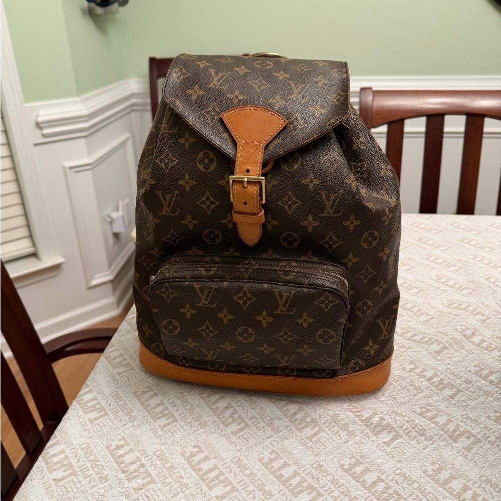 Louis Vuitton Monogram Montsouris GM Backpack🔥PRICE FIRM